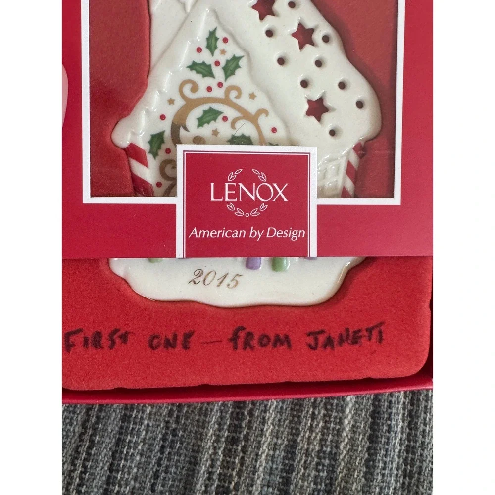 Lenox 2015 Annual Joyous Tidings House Ornament Ivory China Gold Accents 853548